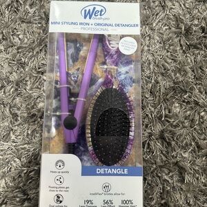 Wet Brush Pro Mini Styling Iron and Detangler